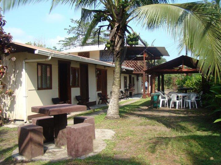 Cabinas Balcon Del Mar Тортугеро Екстер'єр фото